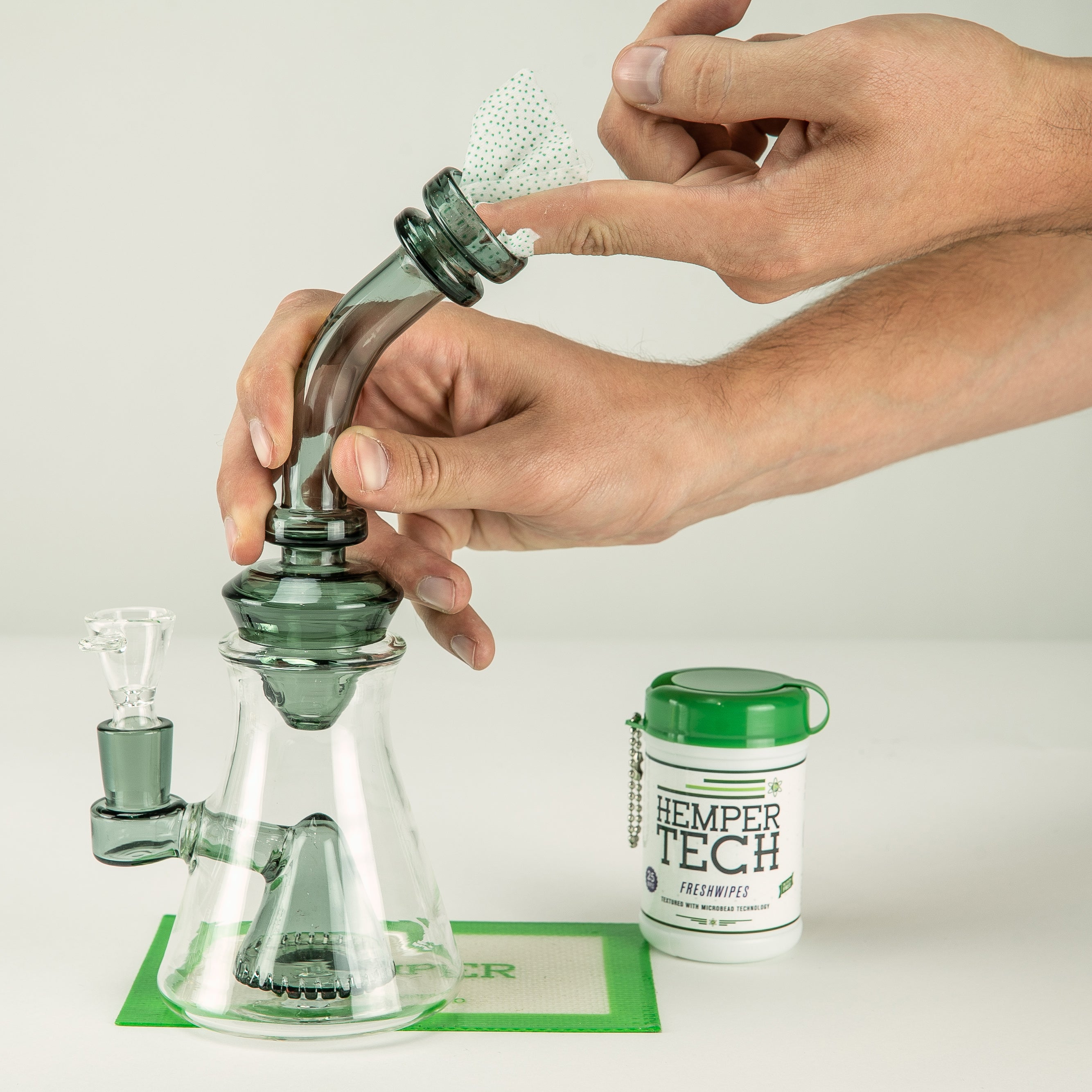 Alcohol Freshwipes Bucket