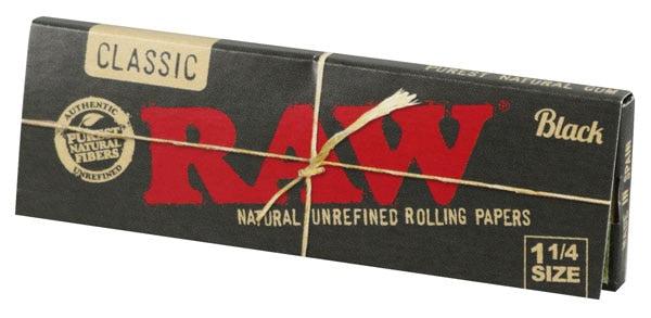 Raw Black Classic Rolling Papers | 1 1/4